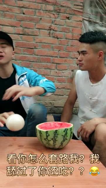 带你吃瓜喷水搞笑视频,笑料横生！带你领略“带你吃瓜喷水”搞笑视频的魅力