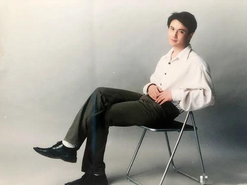 沈腾模仿塞班吃瓜,笑料横生引网友热议