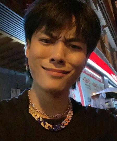 网红8哥,揭秘网络红人的崛起之路