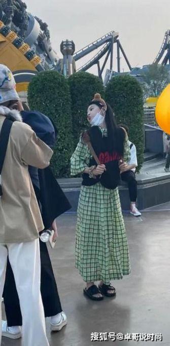 北京环球影城网红穿搭女,时尚潮流的打卡圣地